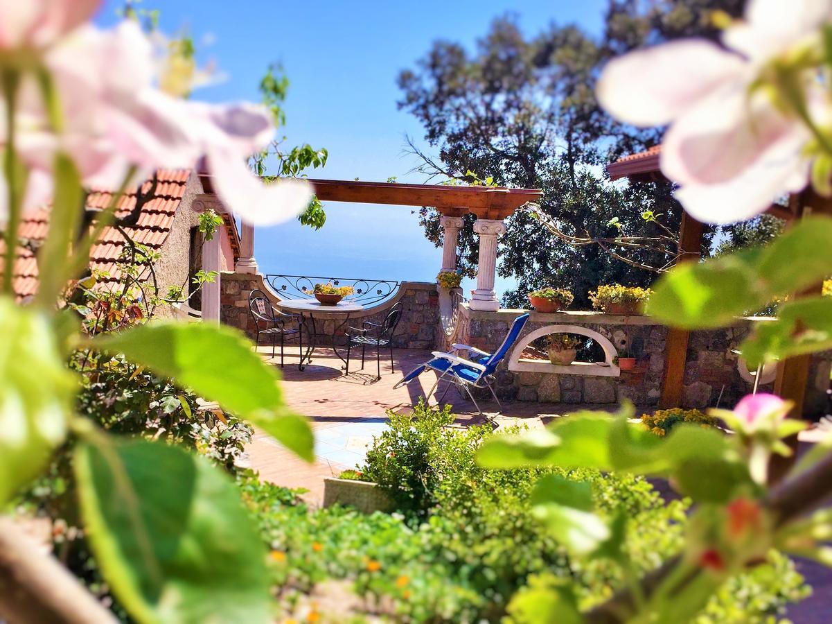 B&B Miramare อาเจโรลา ภายนอก รูปภาพ